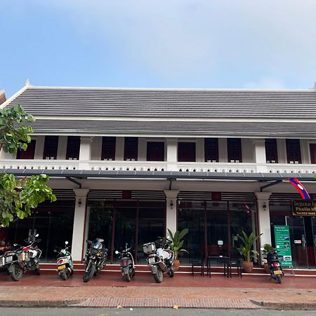 Phailin Hotel Луанґпхабанґ Екстер'єр фото