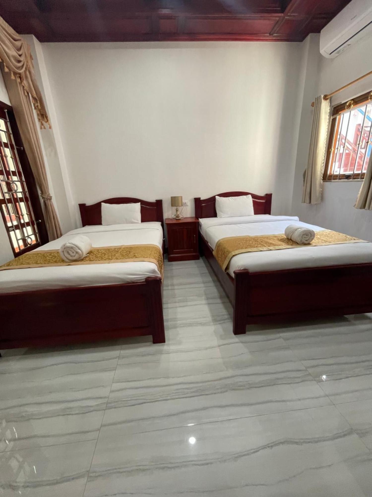 Phailin Hotel Луанґпхабанґ Екстер'єр фото
