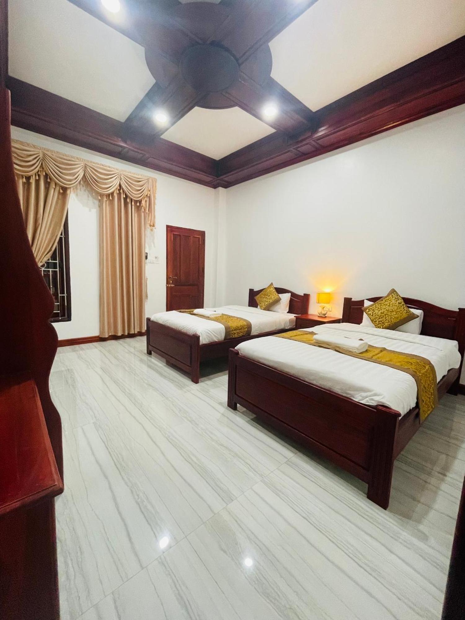 Phailin Hotel Луанґпхабанґ Екстер'єр фото